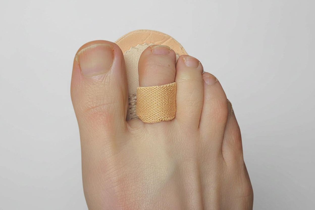 Toe Straightener - single toe (Budin Toe Splint) - DrGaffneyBestFoot